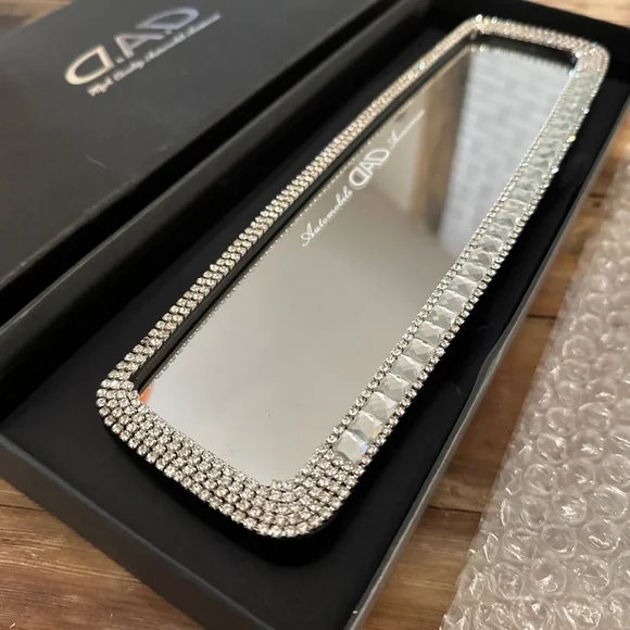 Rearview Mirror Bling Clip - Picture 2 of 8